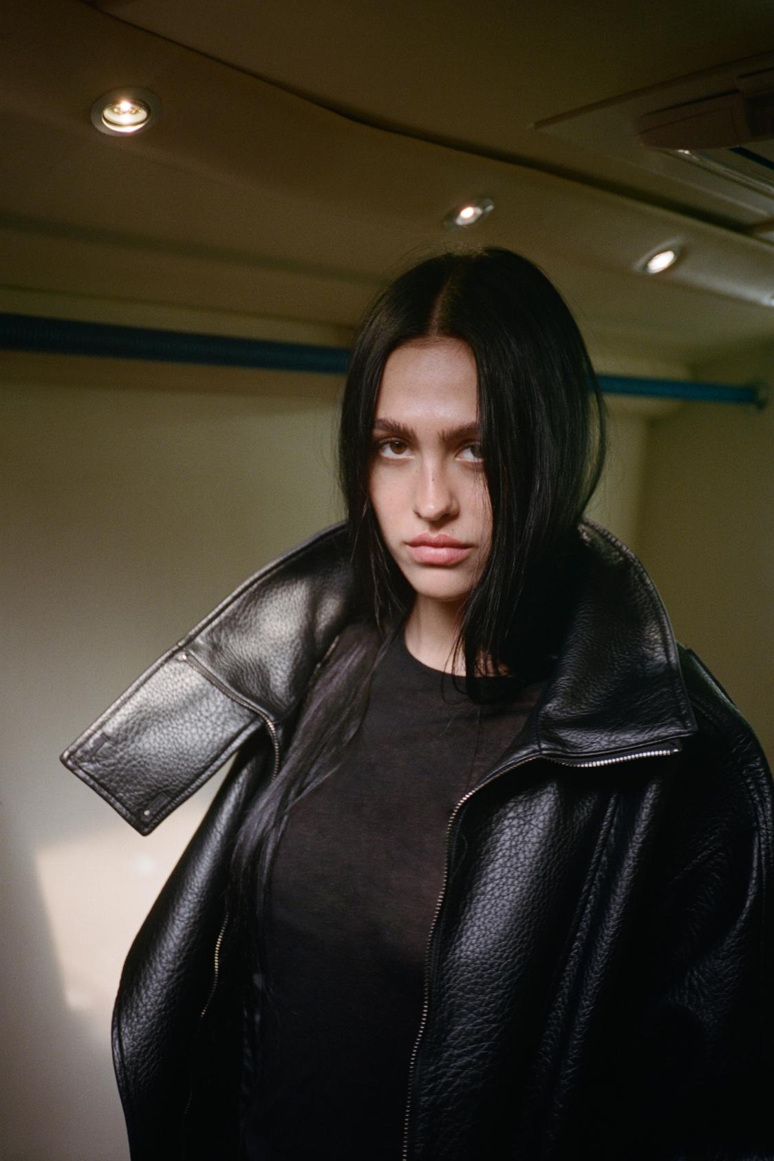 Noir essence Leather coat