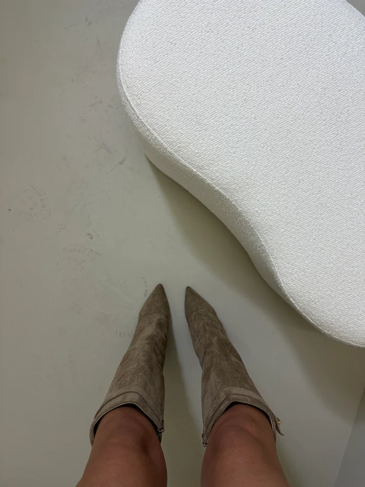 midnight elegance boots
