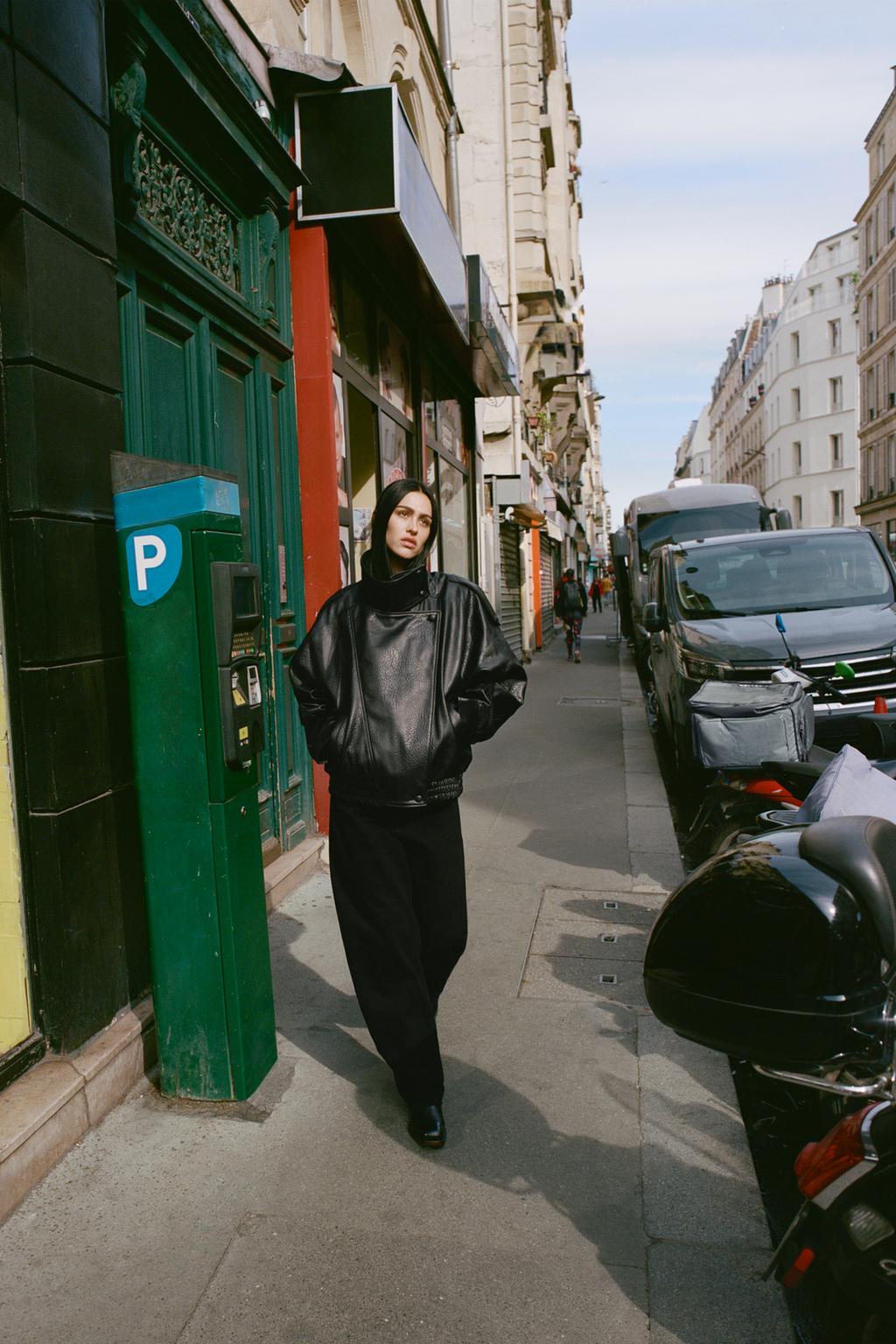 Noir essence Leather coat